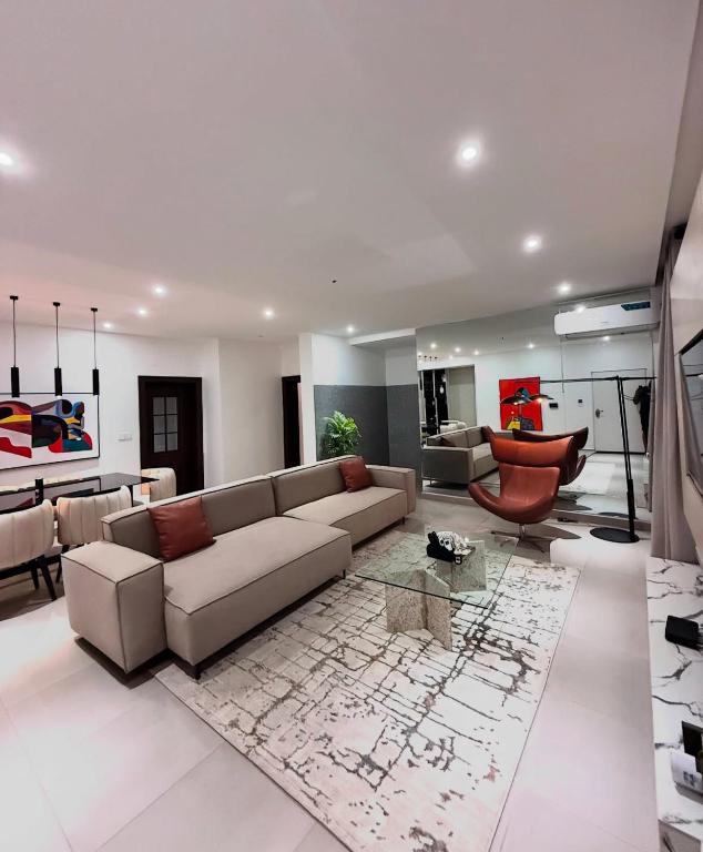 Quiet 3BR Apartment in Abuja